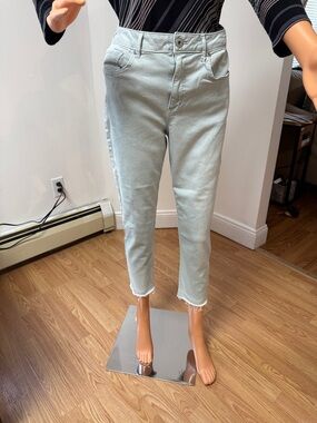 Maurices Light Blue Cropped Frayed-Hem Jeans